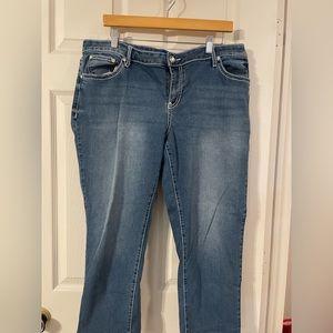 apt.9 capri size 18 bling pocket
